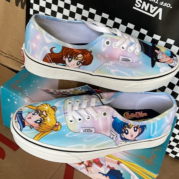 Vans Authentic Pretty Guardians & Tuxedo Mask Sailor Moon Men’s sneakers - Picture 10 of 16